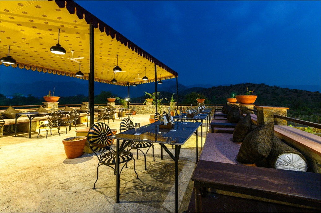 Rooftop Lounge